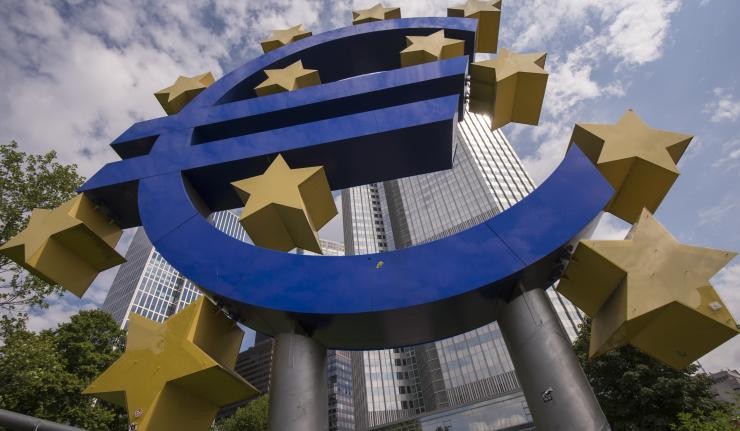 The Euro sign outside the European Central Bank in Frankfurt The Euro sign outside the European Central Bank in Frankfurt