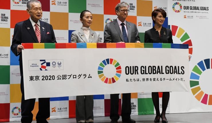 Bill Gates, Tomoko Ukishima and Yoshiro Mori launching the BMGF and Japan Sports Agency partnership around the SDGs