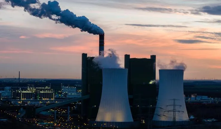 Factory releasing carbon into the atmosphere