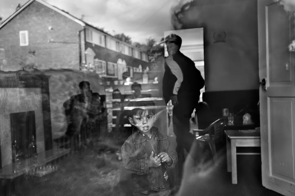 Due to language barriers, Rohingyas in Bradford are unable to find work. They live on social benefits are provided by the UK government. As a result, they have a lot of free time. They go from one house to another and try to have good time together.