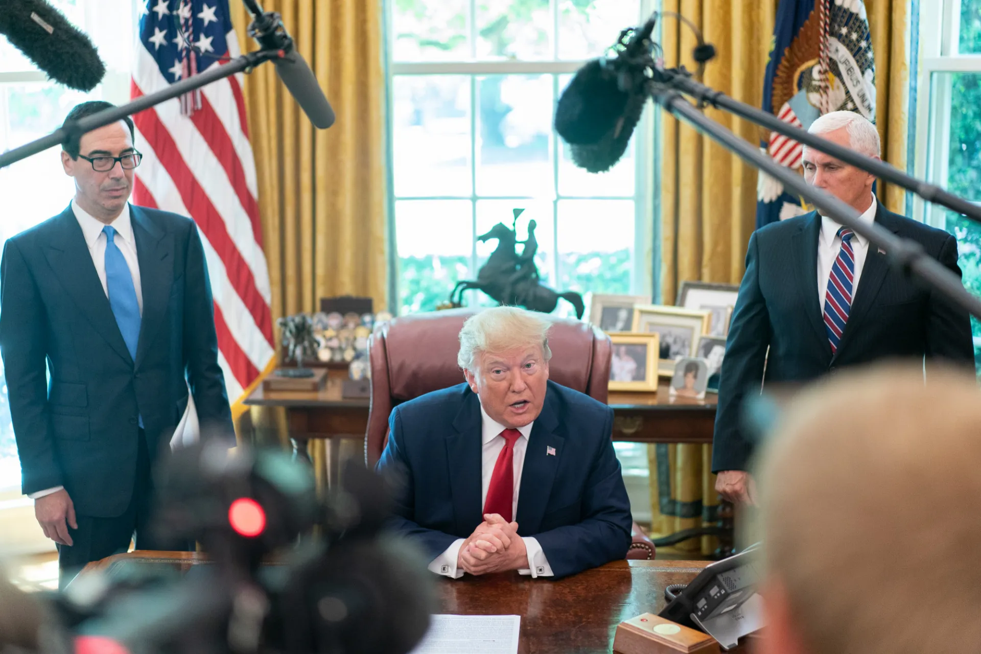 President Trump Signs an EO Sanctioning Iran in the Oval Office